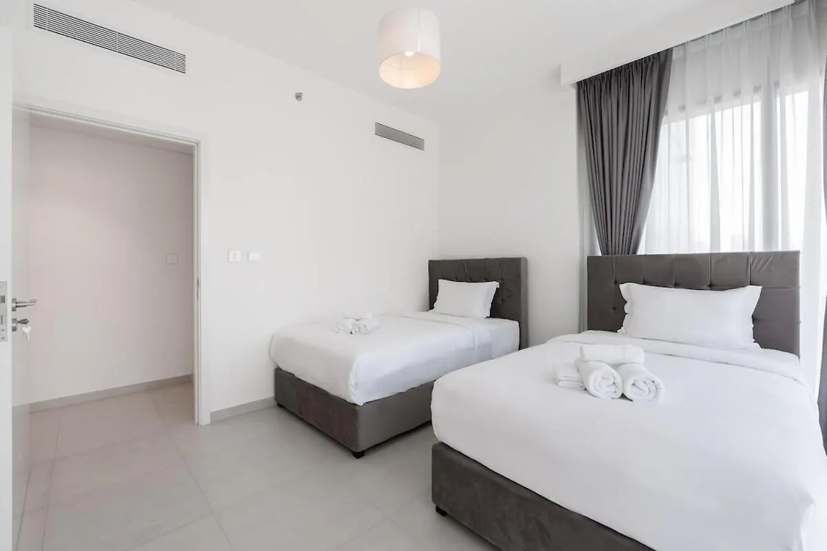 3 Bdr Downtown Views II With Burj Khalifa Views Apartment Dubai